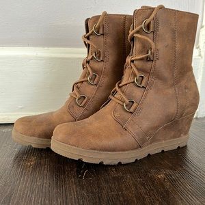 White Mountain Lace Up Wedge Boots